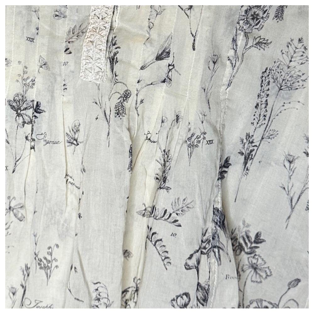 Anthropologie sheer blouse with unique floral print - Picture 7 of 9